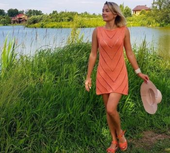 Вяжем открытое платье спицами для женщин, схемы подборка!