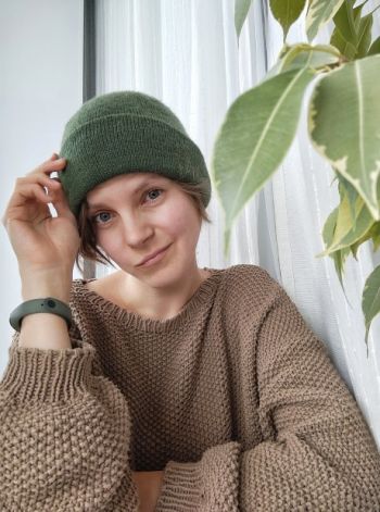 Вяжем зимние шапки спицами, большой выбор схем!