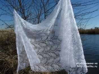 вяжем ажурные палантины, большой выбор