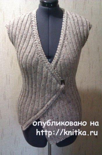 вяжем женский жилет спицами, большой выбор схем и описания