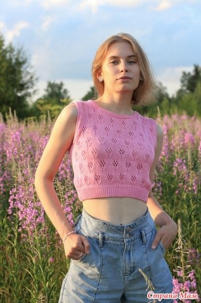 вязаные спицами топы для женщин, подборка узоров и описаний!