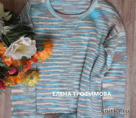 Джемпер из пряжи секционного крашения, связан спицами. Работа Елены Трофимовой