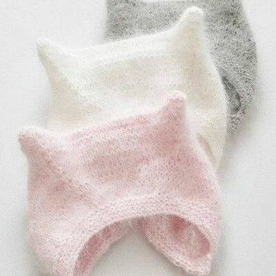 Пуховая шапочка спицами Kitty cap