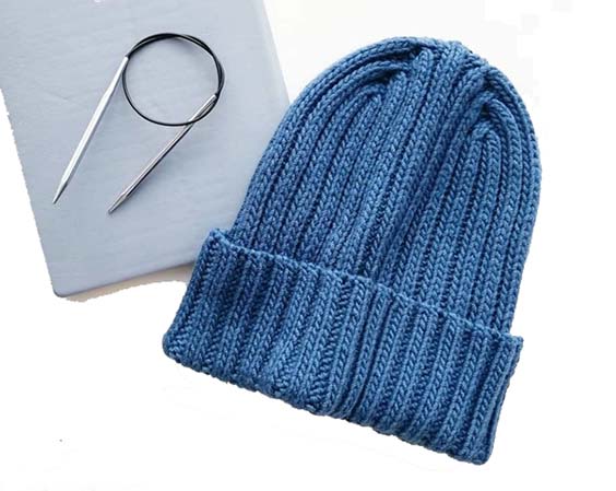Мужские шапки спицами – новинки со схемами и описанием