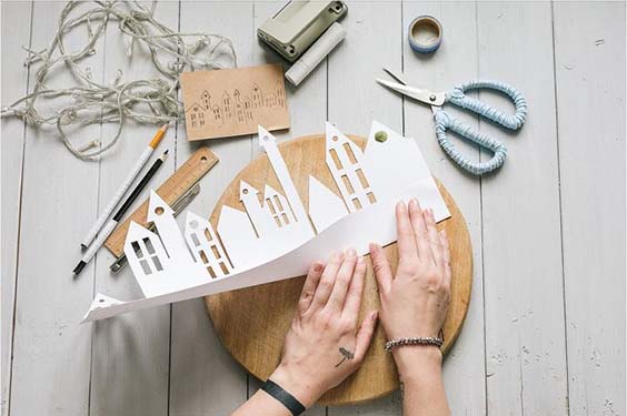 Новогодние домики своими руками из картона и бумаги