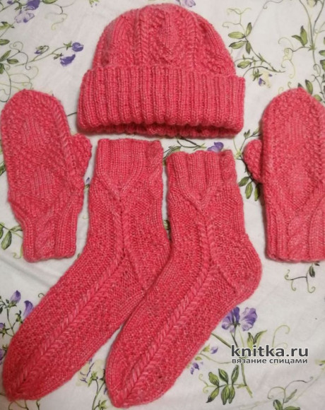 Комплект Коралл, связанный спицами. Работа Надежды