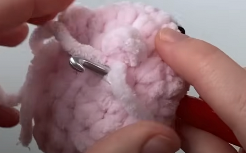 Вязание кошки крючком: схемы и видео для начинающих